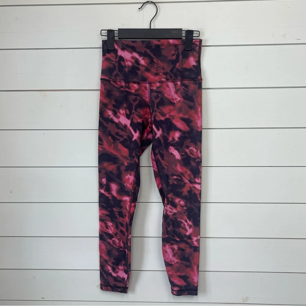 Lululemon align‎ high rise leggings 25” red and black women’s size 4